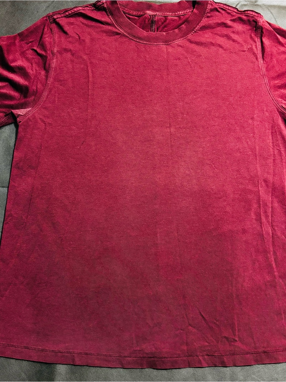 Men’s Burgundy Lululemon Casual Short Sleeve Size Small #Lululemon #Activewear